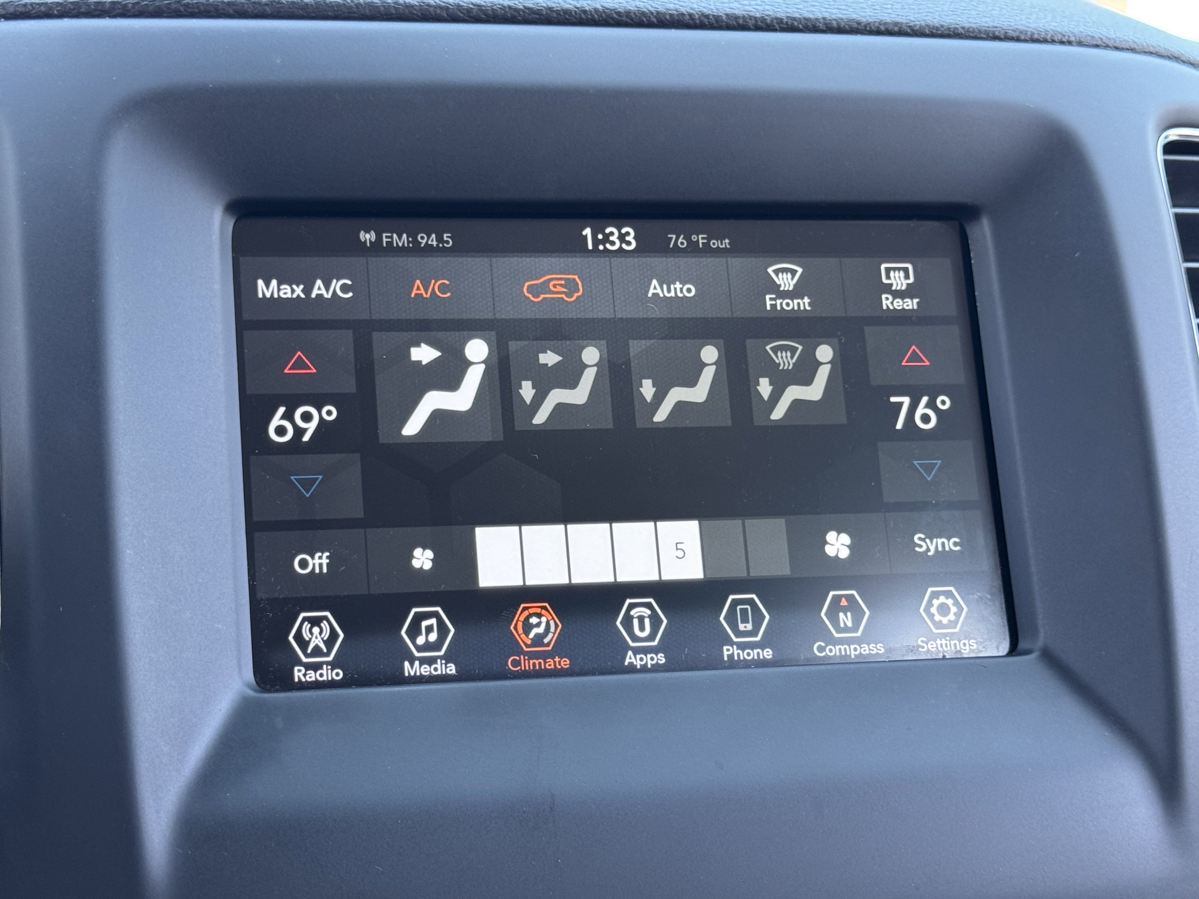 Used 2021 Jeep Compass Latitude image 25