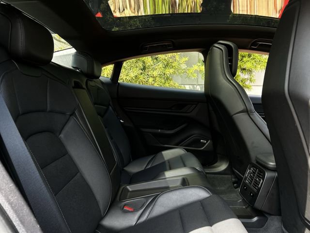 Used 2021 Porsche Taycan 4S w/ Premium Package image 34