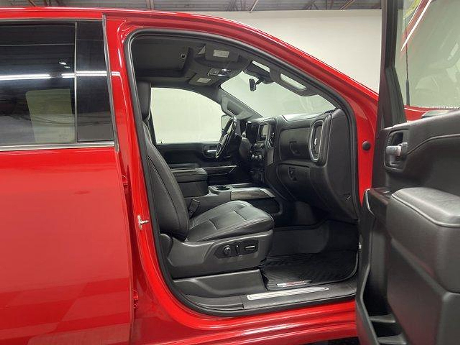 Used 2021 Chevrolet Silverado 2500 LTZ w/ LTZ Premium Package AWD/4WD image 18