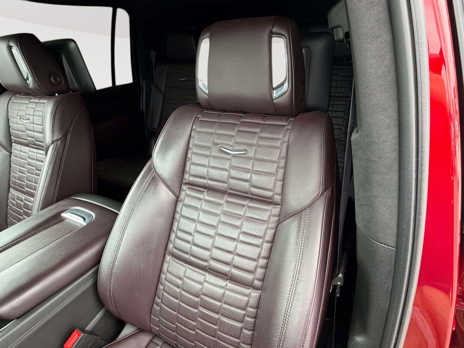Used 2022 Cadillac Escalade ESV Sport Platinum AWD/4WD image 23
