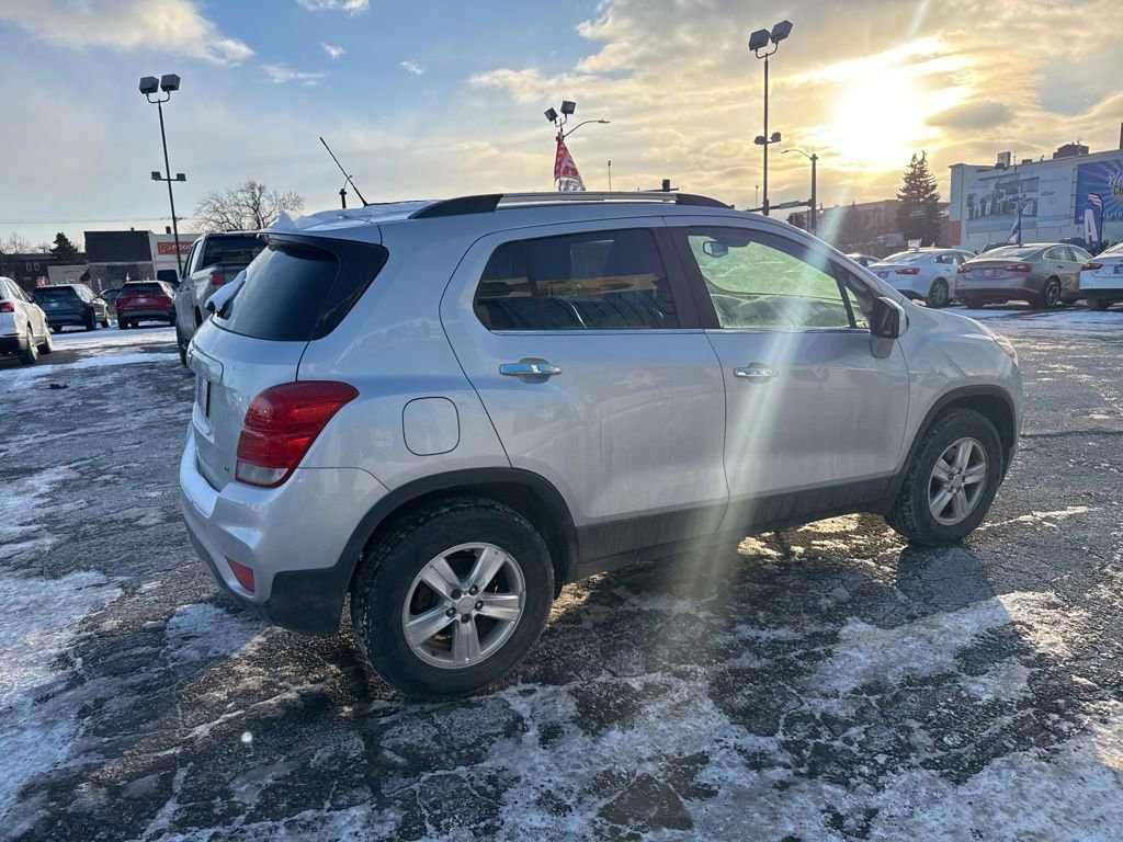 Used 2017 Chevrolet Trax LT w/ LT Convenience Package image 7