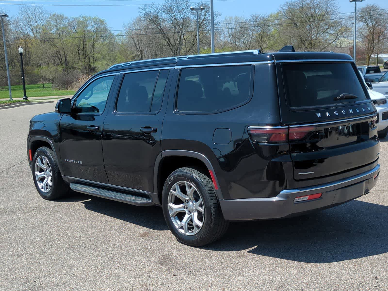 Used 2022 Jeep Wagoneer Series II AWD/4WD image 6
