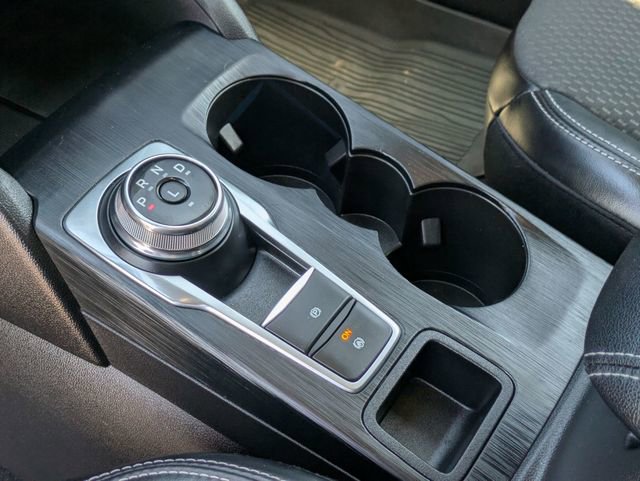 Used 2023 Ford Escape SE image 25