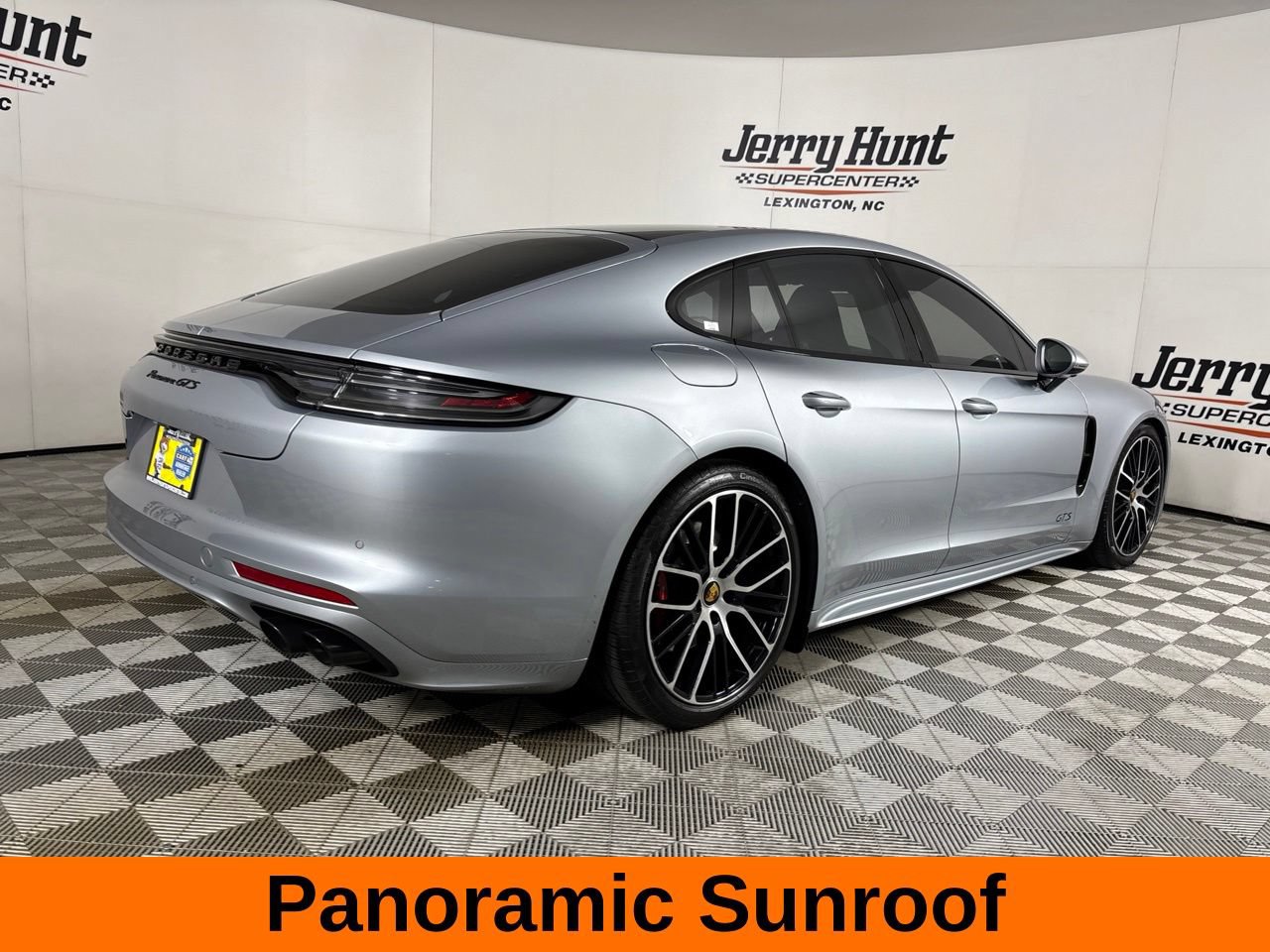Used 2023 Porsche Panamera GTS AWD/4WD image 5