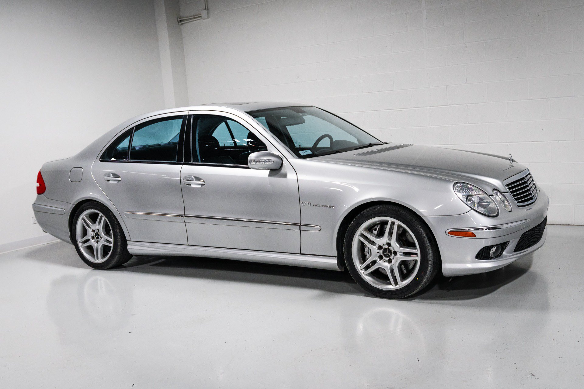 Used 2005 Mercedes-Benz E 55 AMG Sedan image 1
