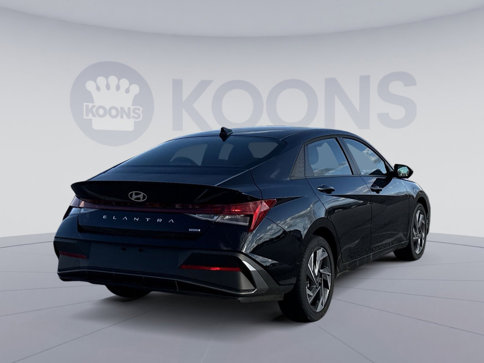 New 2025 Hyundai Elantra SEL image 7