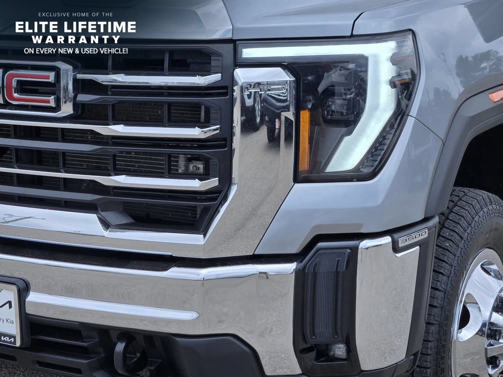 Used 2024 GMC Sierra 3500 SLE w/ SLE Value Package AWD/4WD image 7