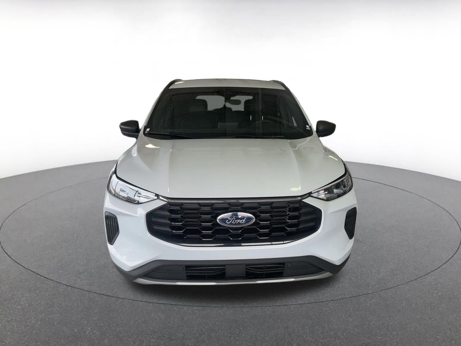 Used 2025 Ford Escape ST-Line image 5