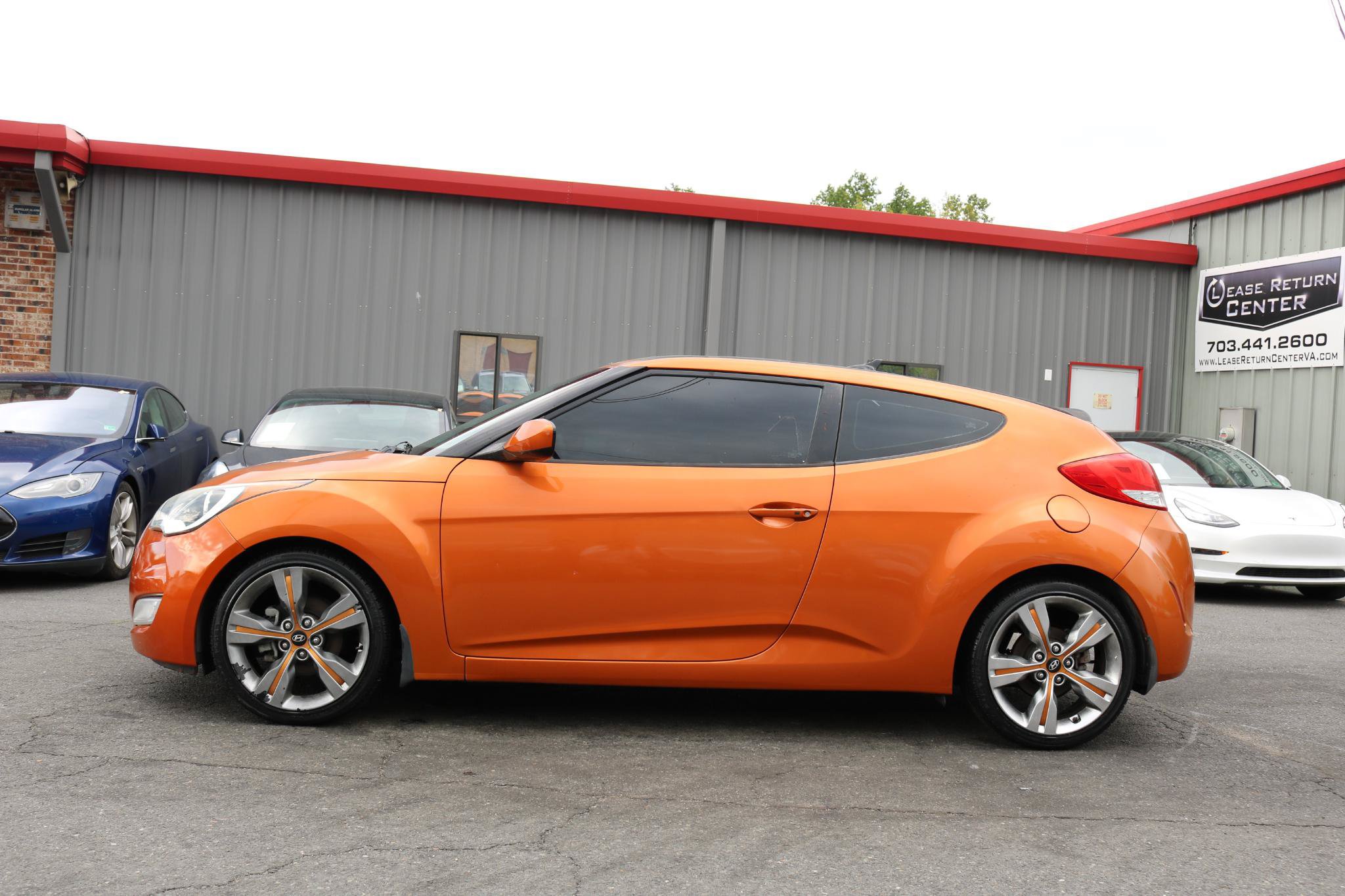Used 2015 Hyundai Veloster w/ Option Group 03 FWD image 4