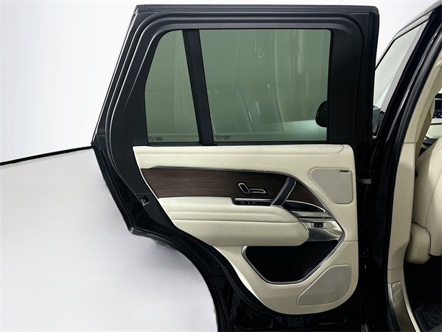 Certified 2023 Land Rover Range Rover SE image 23