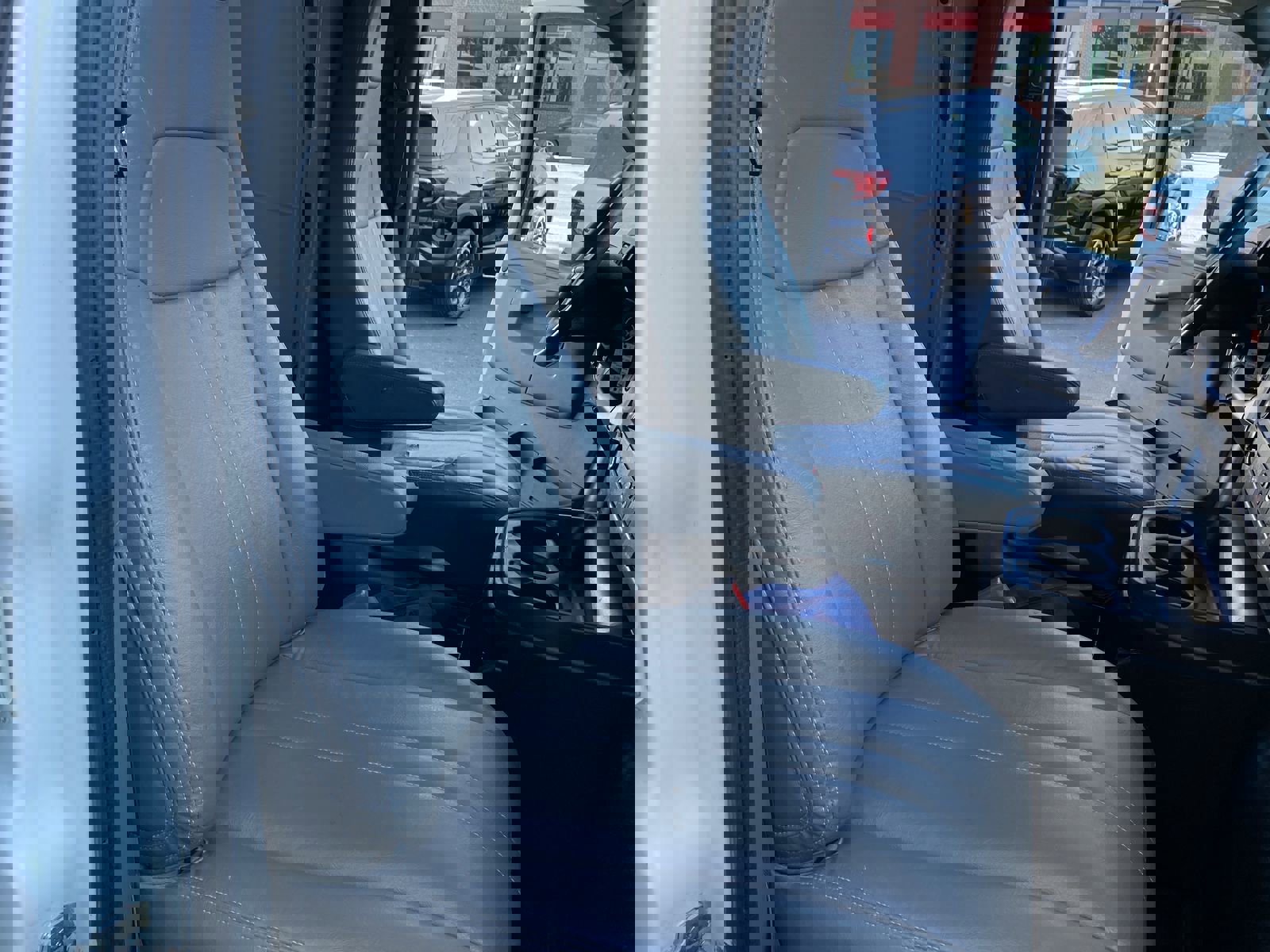 Used 2018 Chevrolet Express 2500 w/ Driver Convenience Package image 76