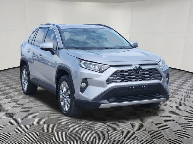 Used 2020 Toyota RAV4 Limited image 2