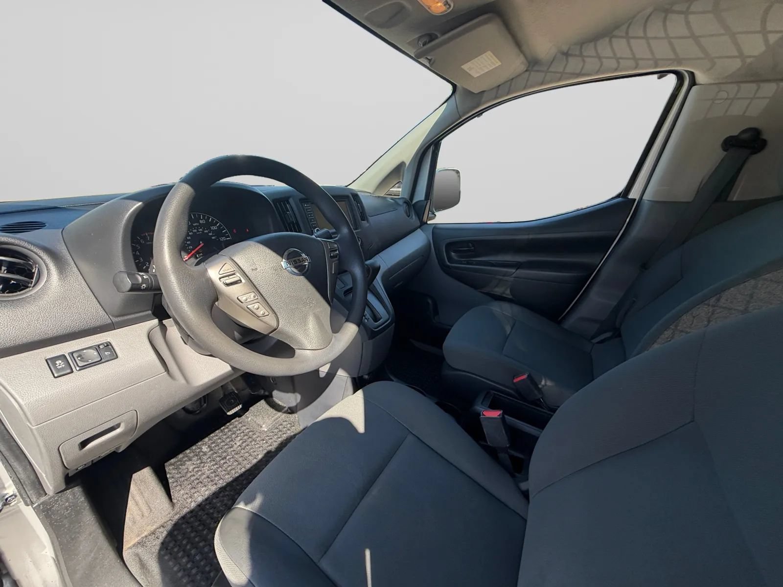 Used 2020 Nissan NV200 SV FWD image 15