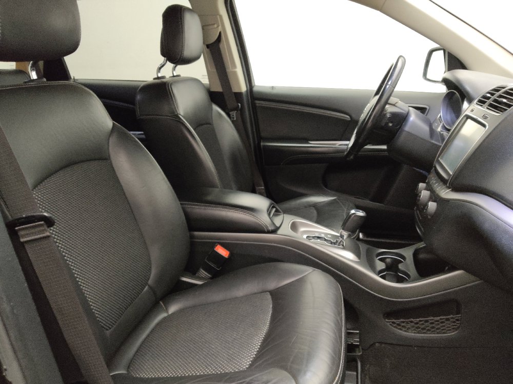 Used 2019 Dodge Journey Crossroad FWD image 21