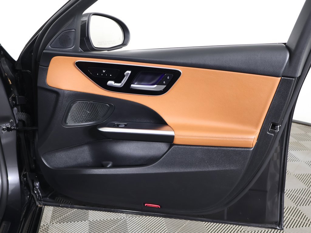 Used 2023 Mercedes-Benz C 300 4MATIC Sedan image 24