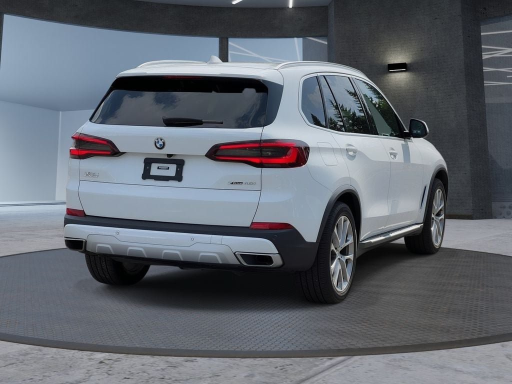 Used 2022 BMW X5 xDrive40i w/ Premium Package AWD/4WD image 4