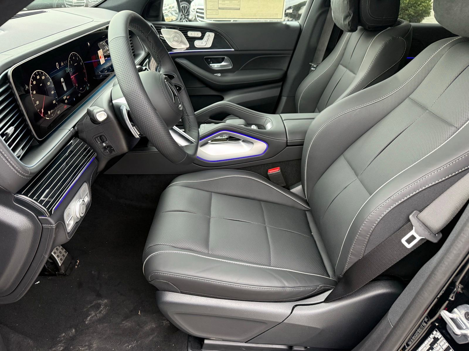 New 2026 Mercedes-Benz GLS 580 4MATIC image 15