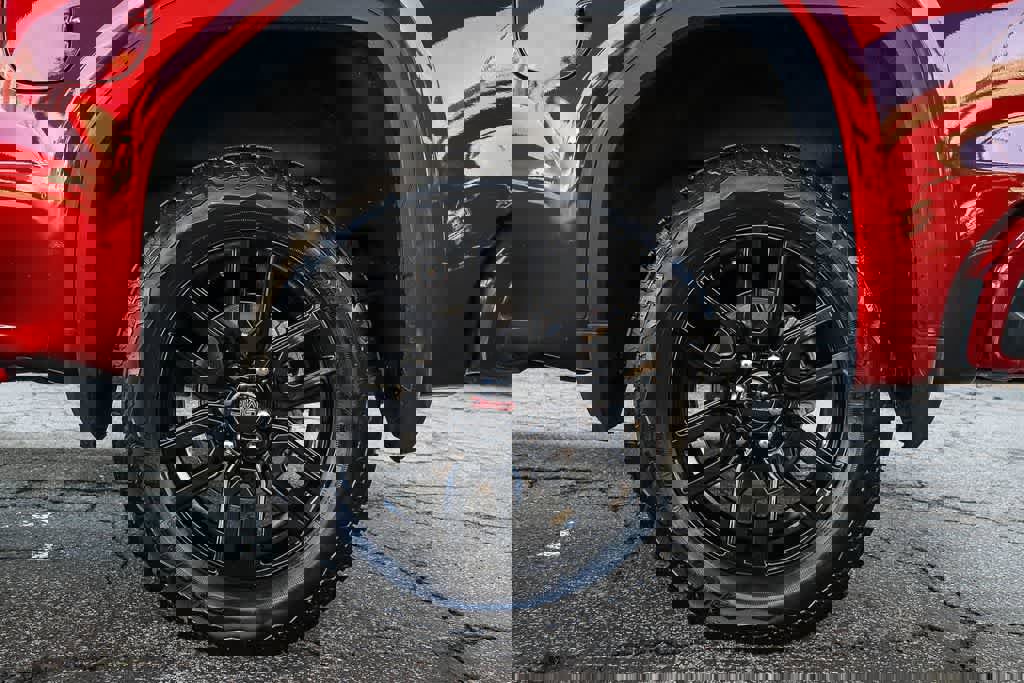 Used 2024 GMC Sierra 1500 Elevation w/ X31 Off-Road Package image 10