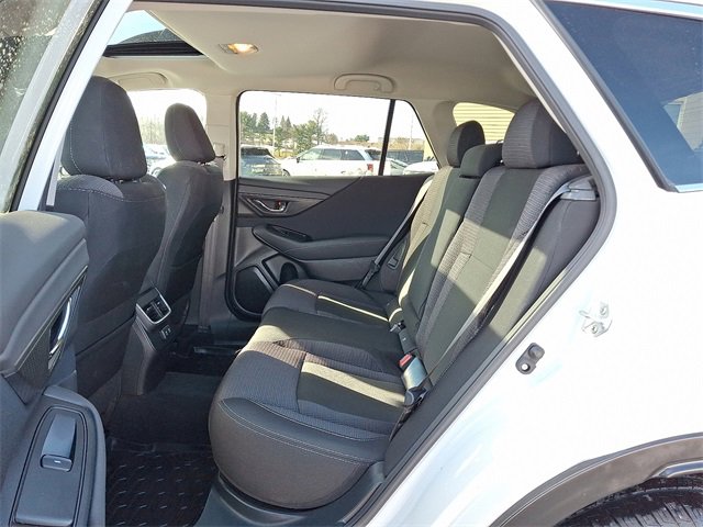 Used 2022 Subaru Outback Premium image 10