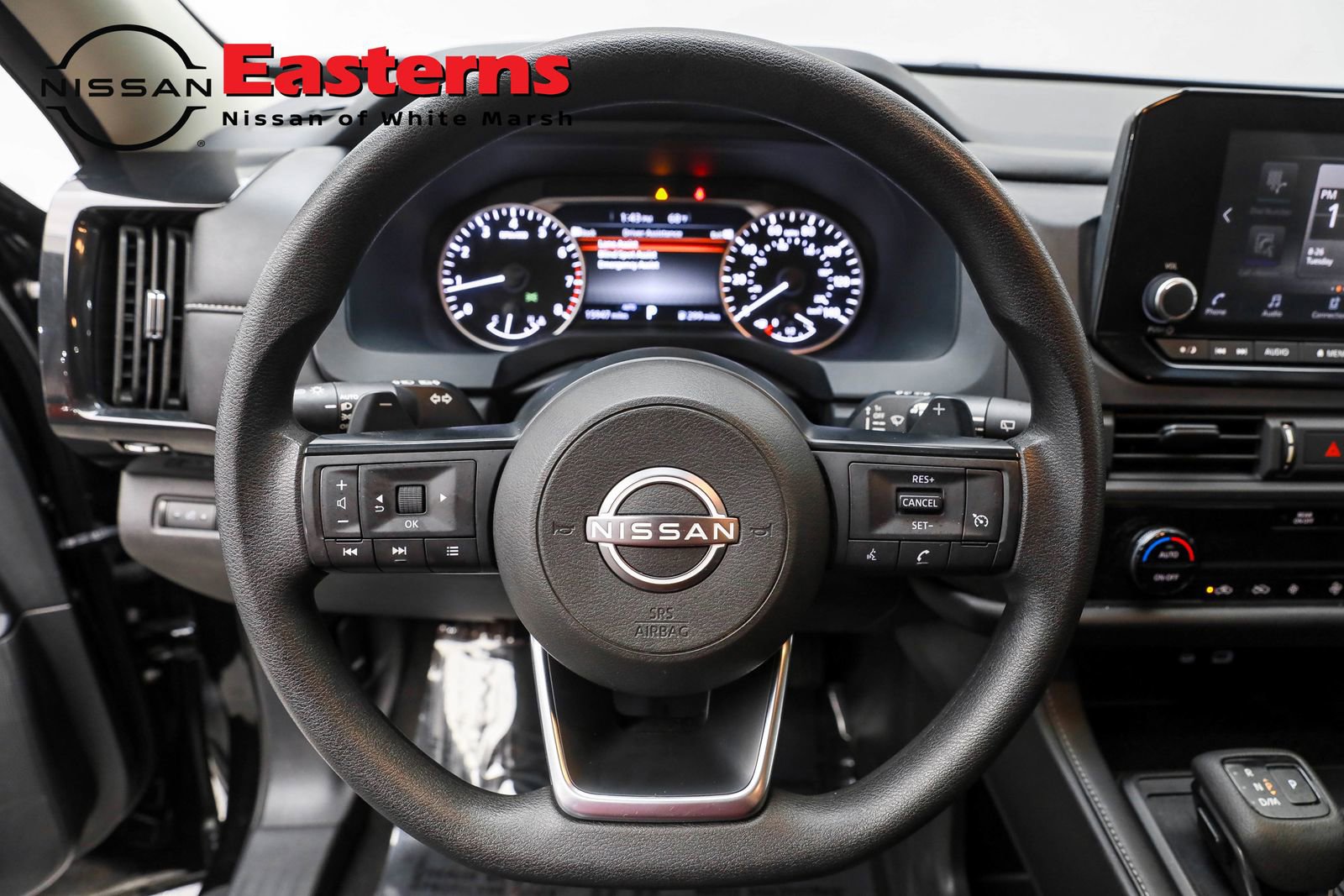 Used 2024 Nissan Pathfinder S image 10
