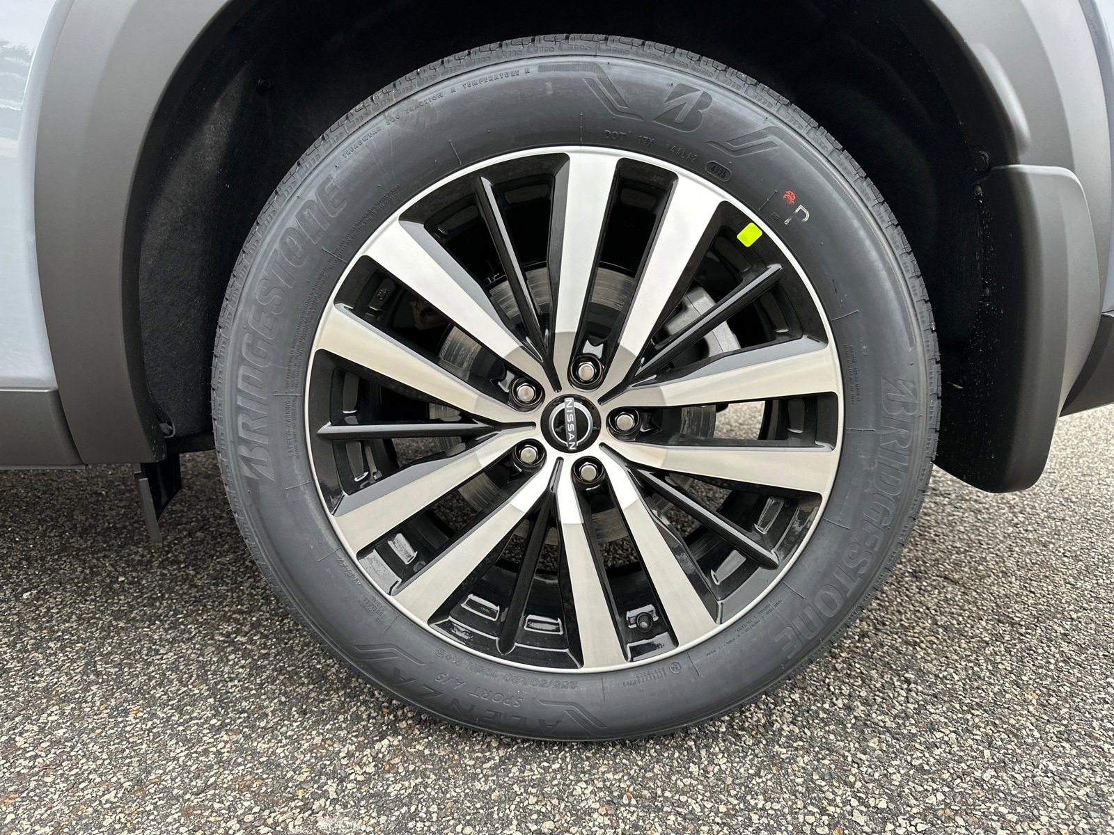 New 2025 Nissan Pathfinder Platinum image 21