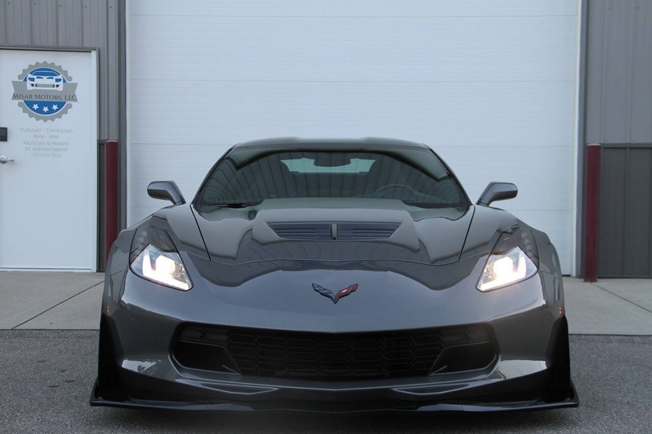 Used 2015 Chevrolet Corvette Z06 w/ 3LZ Preferred Equipment Group RWD image 3