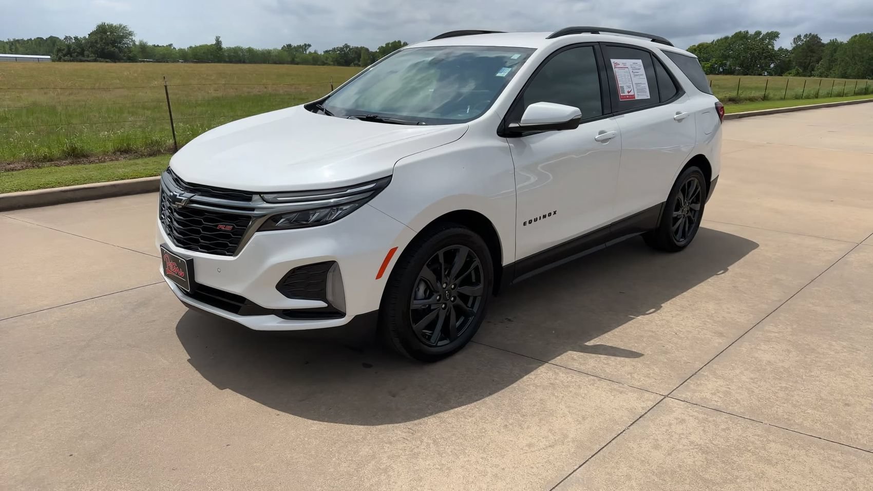 Used 2022 Chevrolet Equinox RS w/ RS Leather Package FWD image 5