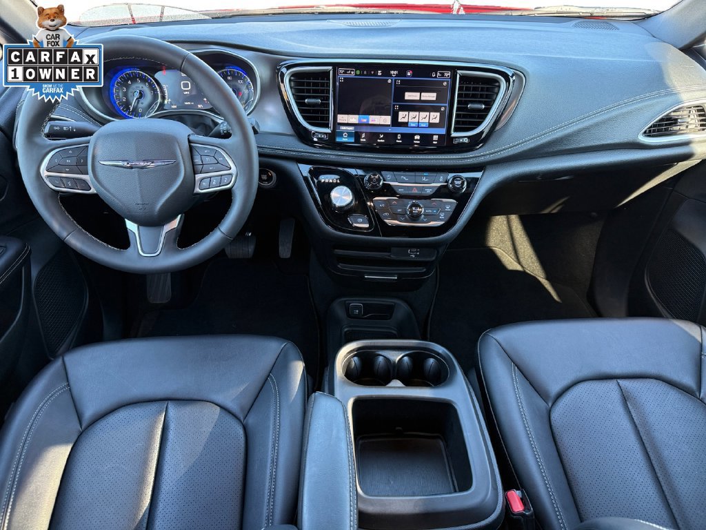 Used 2026 Chrysler Pacifica Select FWD image 10