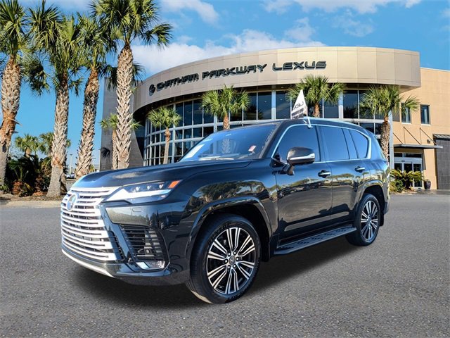 Used 2025 Lexus LX 600 4WD w/ Luxury Package image 10