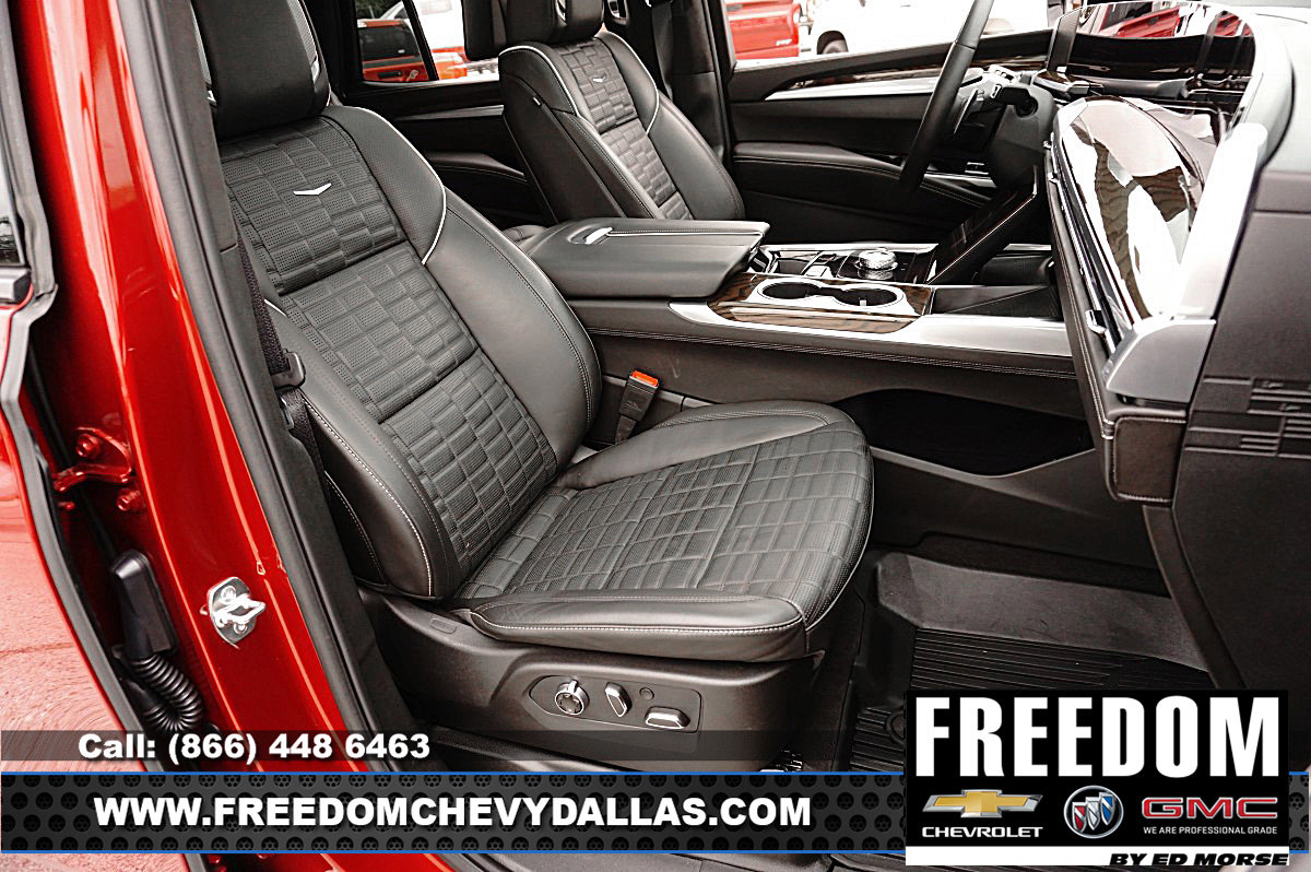 Certified 2025 Cadillac Escalade Sport Platinum w/ LPO, ONYX Package AWD/4WD image 12