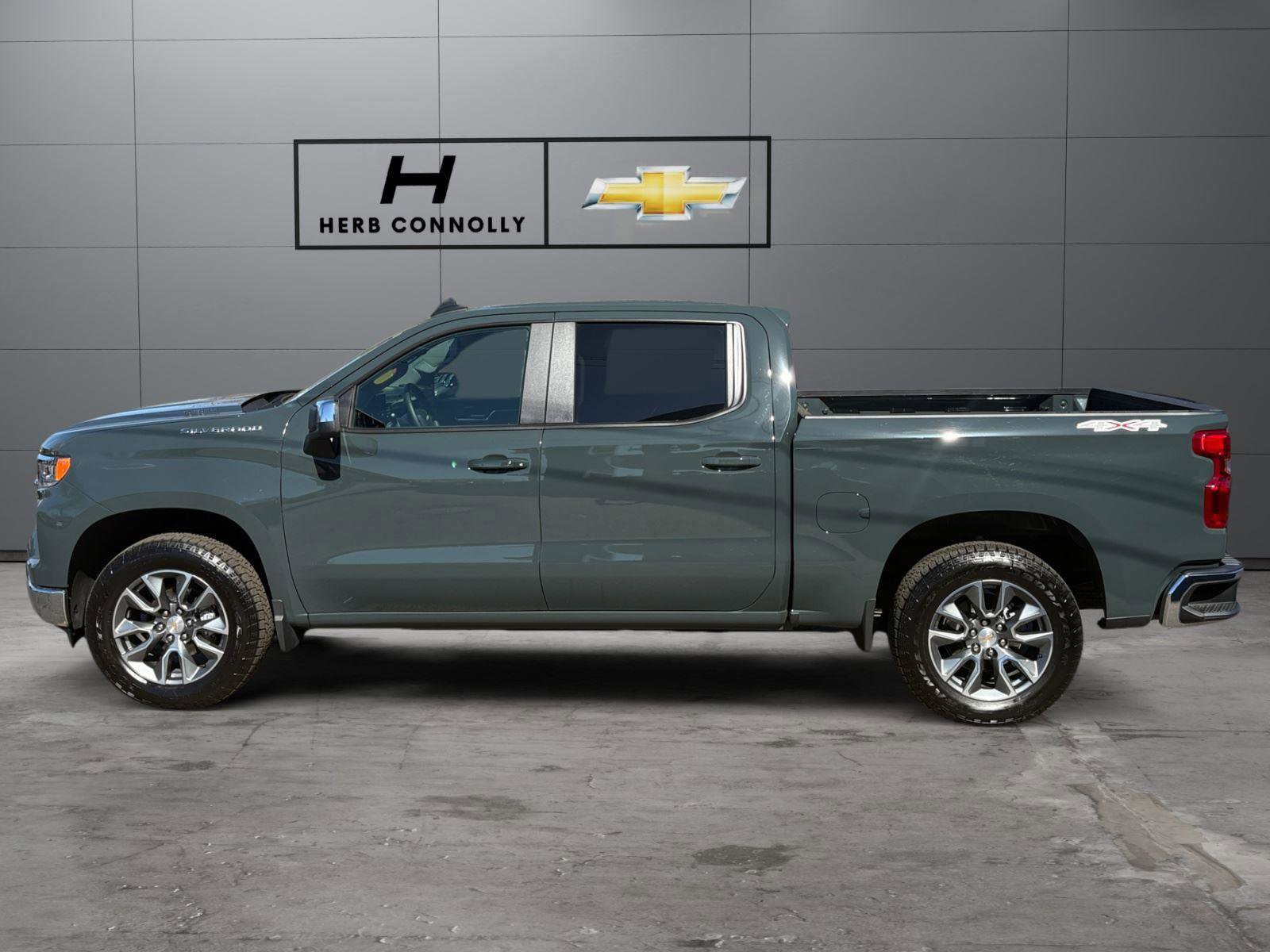 Used 2026 Chevrolet Silverado 1500 LT AWD/4WD image 4