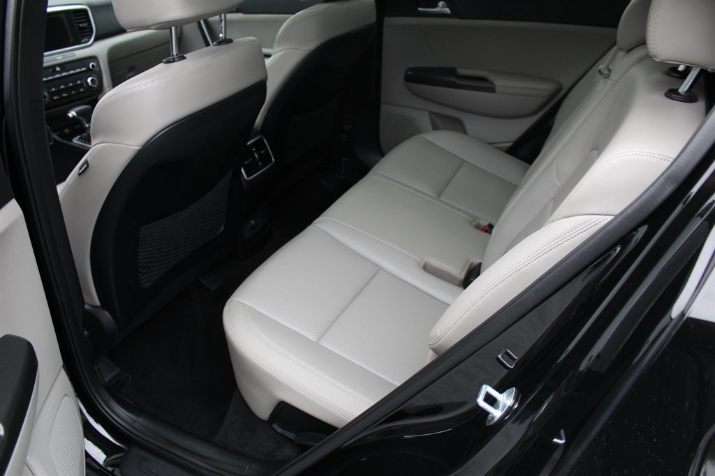 Used 2020 Kia Sportage S w/ S Sunroof Package image 7