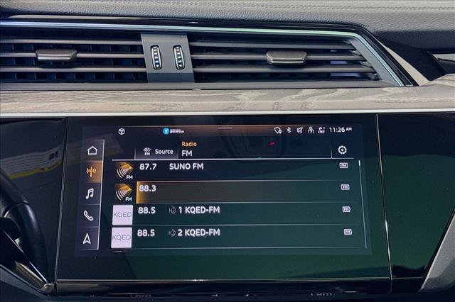Used 2022 Audi e-tron Premium Plus w/ Premium Plus Package AWD/4WD image 15