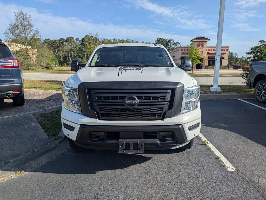 Used 2020 Nissan Titan SV w/ SV Convenience Package image 2