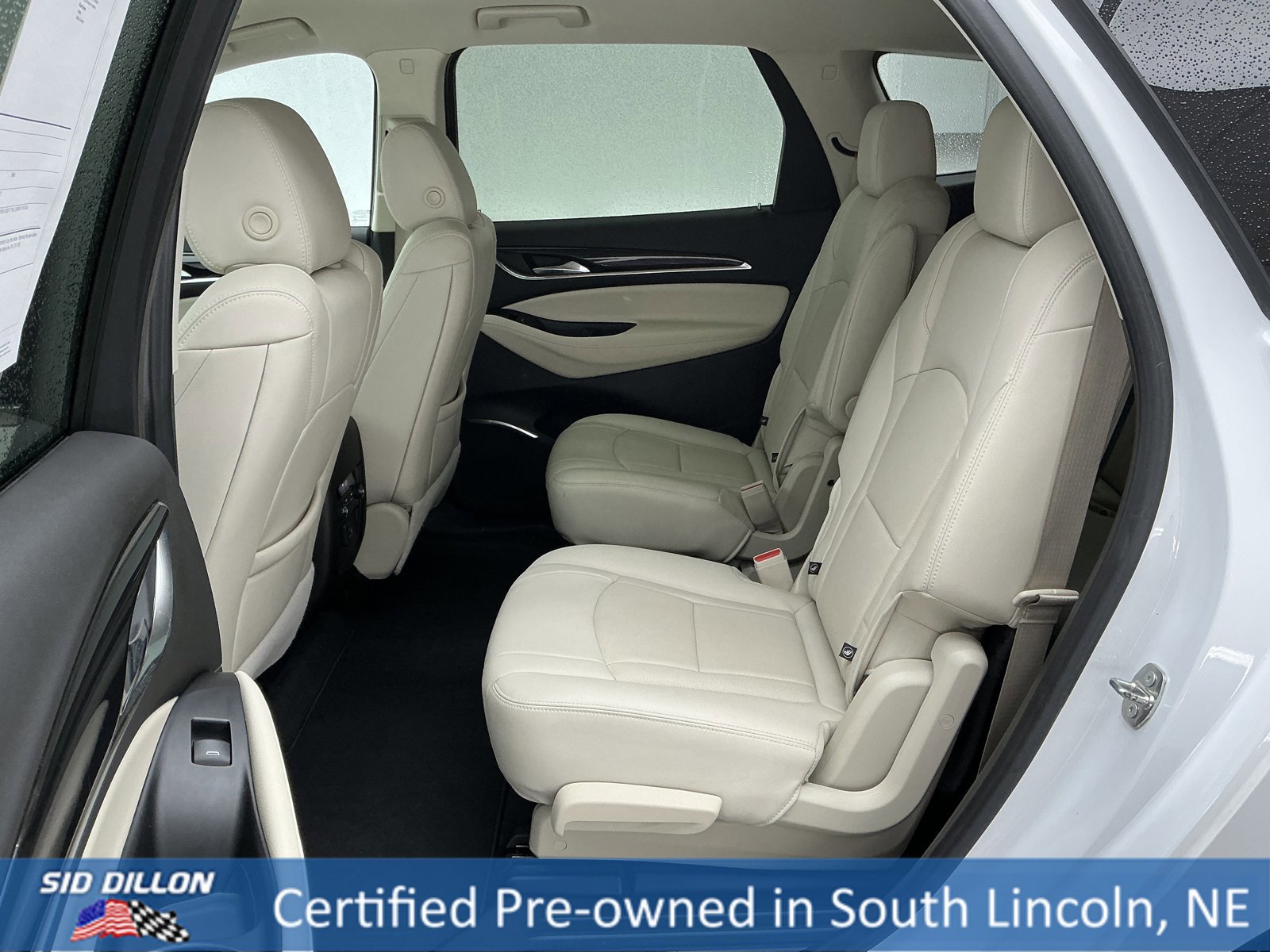 Used 2023 Buick Enclave Essence image 19