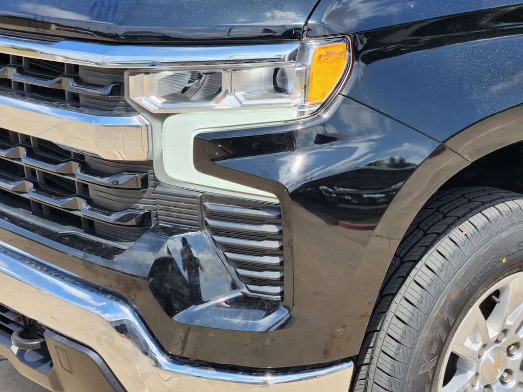 Used 2023 Chevrolet Silverado 1500 LT w/ Protection Package image 9