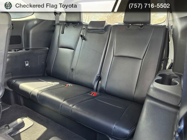 Used 2023 Toyota Highlander Limited image 21