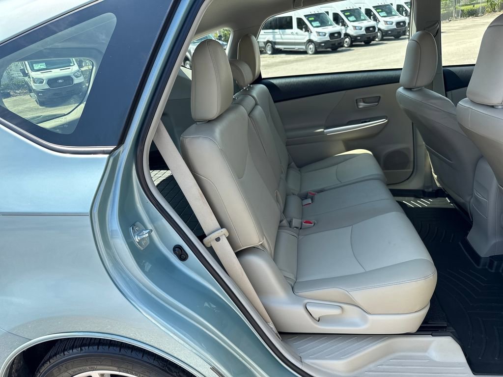 Used 2013 Toyota Prius V Five image 26