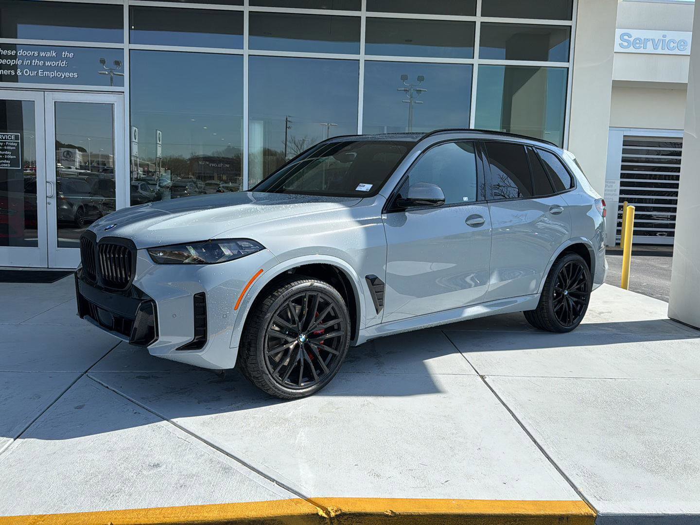 New 2026 BMW X5 sDrive40i image 2