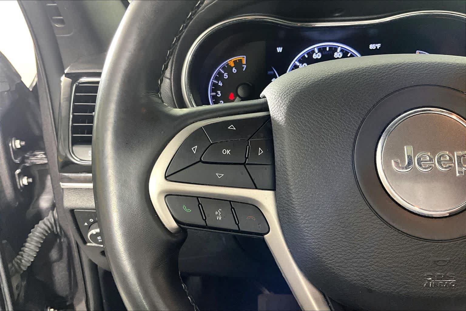 Used 2020 Jeep Grand Cherokee Overland AWD/4WD image 23