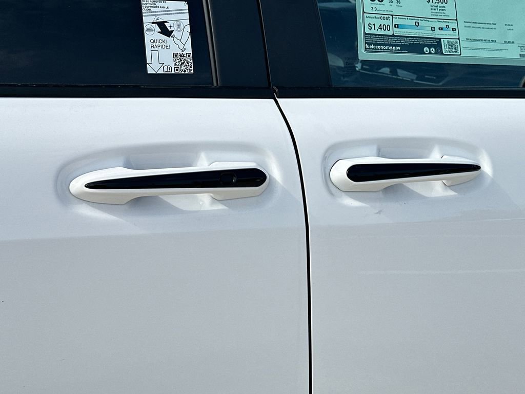 New 2026 Toyota Sienna XLE Woodland Edition image 9