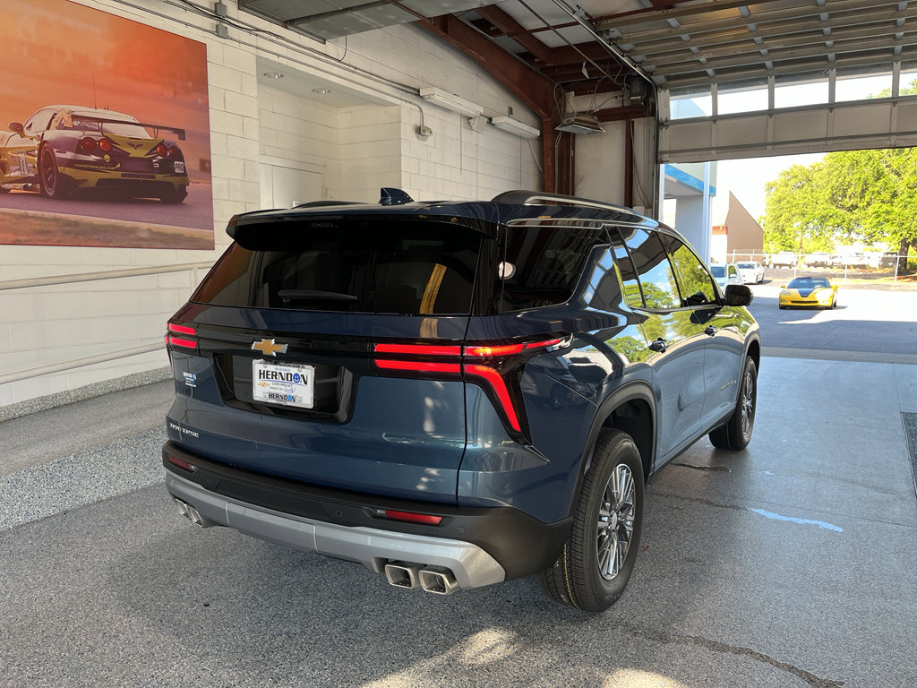 New 2026 Chevrolet Traverse LT FWD image 11