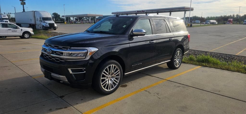 Used 2022 Ford Expedition Max Platinum AWD/4WD image 9