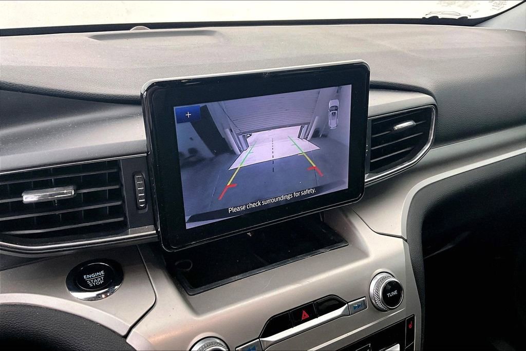 Used 2022 Ford Explorer XLT w/ Equipment Group 202A image 27