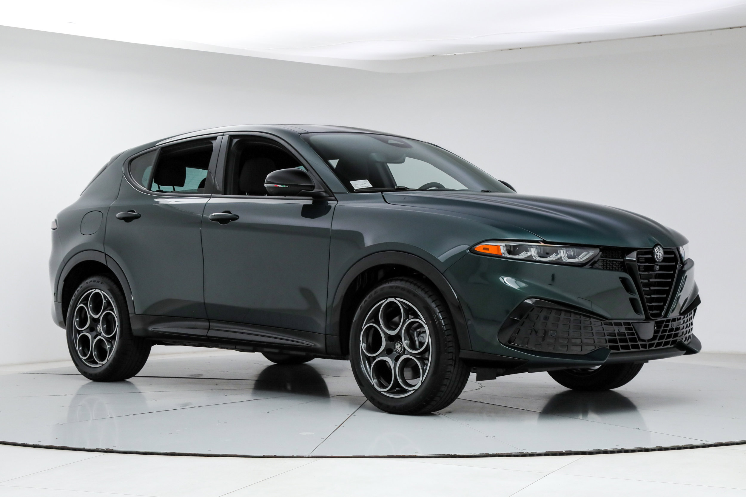 New 2026 Alfa Romeo Tonale Sprint w/ Active Assist Package AWD/4WD image 7