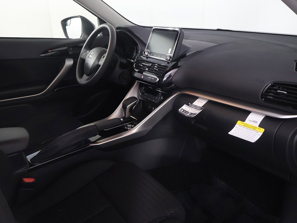 New 2025 Mitsubishi Eclipse Cross LE image 24
