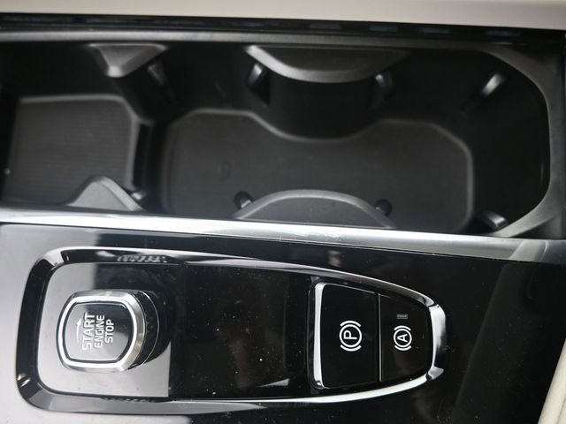 Used 2024 Volvo S60 B5 Core w/ Climate Package image 9