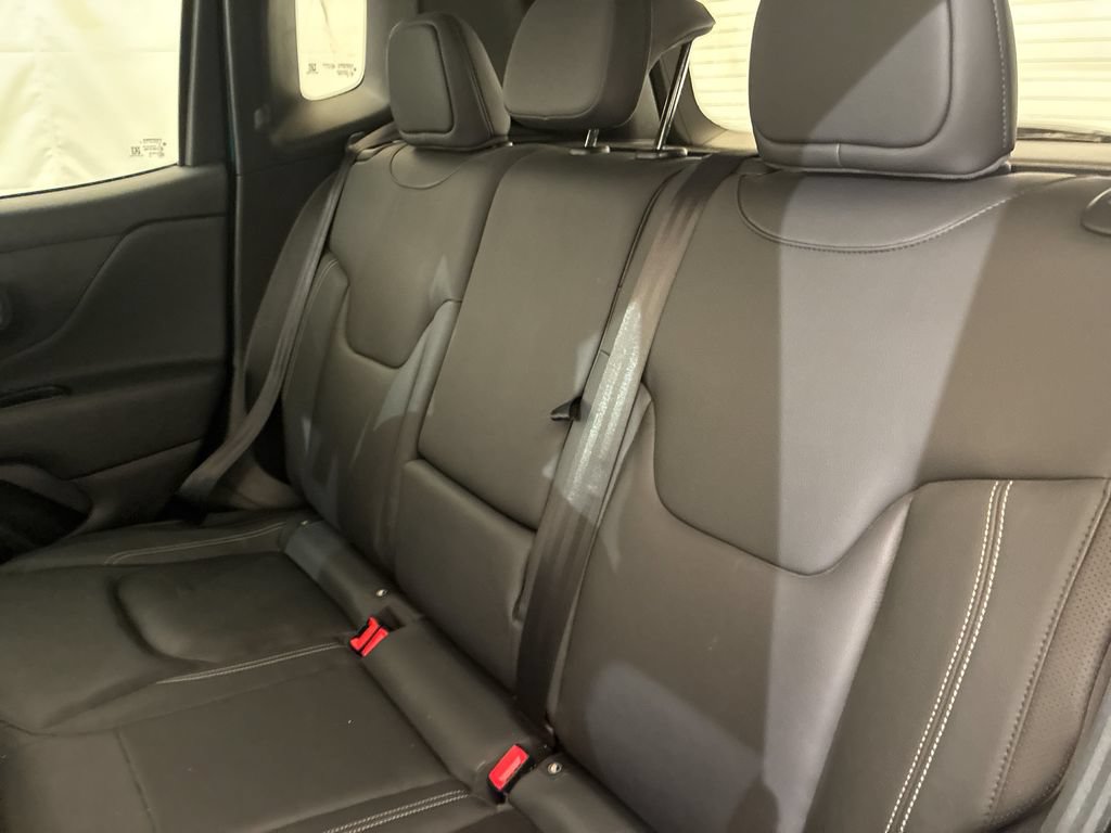 Used 2020 Jeep Renegade Limited w/ Safety and Security Group AWD/4WD image 11