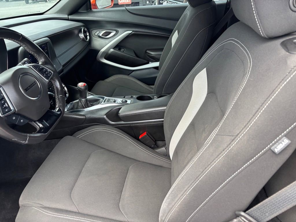 Used 2023 Chevrolet Camaro LT image 9