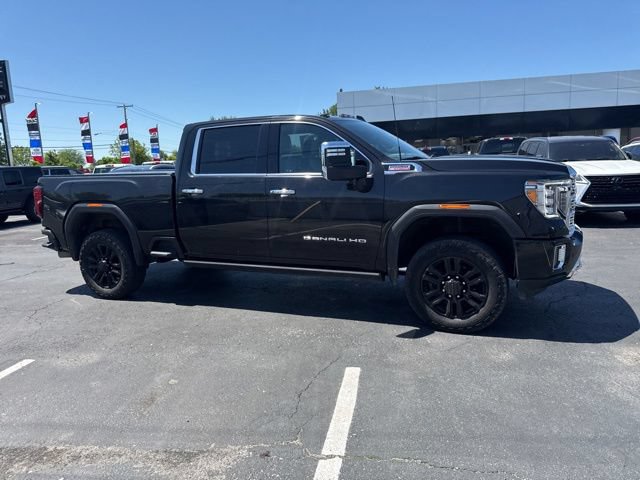 Used 2022 GMC Sierra 3500 Denali w/ Denali Black Diamond Edition AWD/4WD image 2